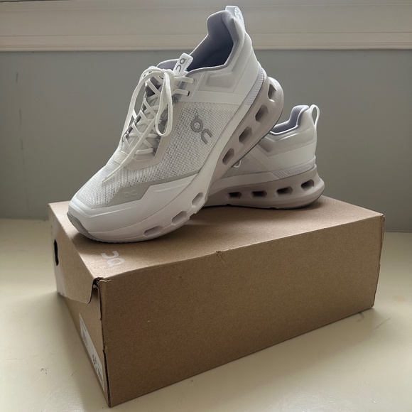 NIB On Cloudnova X Women's 9 White/Glacier - Picture 1 of 7